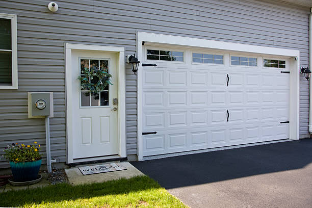 24/7 Emergency Garage Door Panel Replacement experts in Mount Olive, IL
